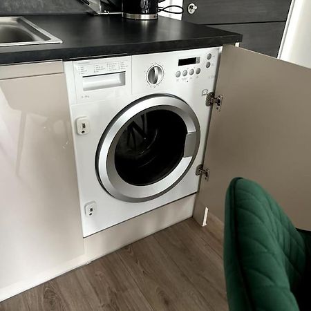 Luxury Oaks Suite, Free Private Parking, 2 Bed 2 Bathroom Apartment, Central Solihull Birmingham Esterno foto